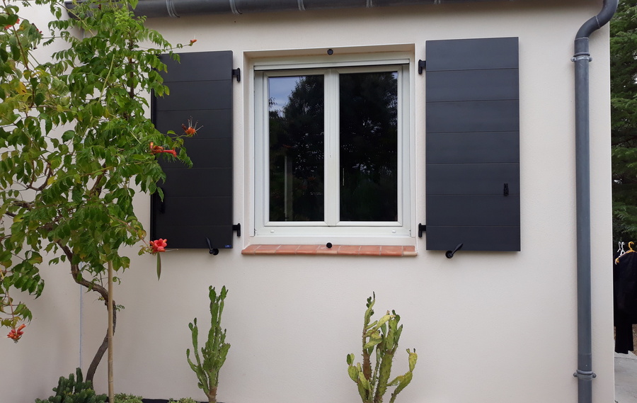 Volets battants épurés à L'Isle Jourdain