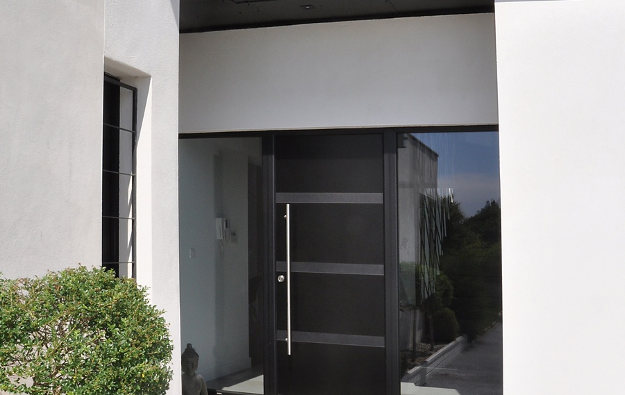 Notre gamme de portes d'entrée en ALU CLASSIQUE et CONTEMPORAINE à L'Isle Jourdain